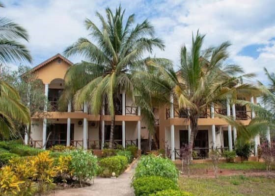 Dhow Palace Hotel